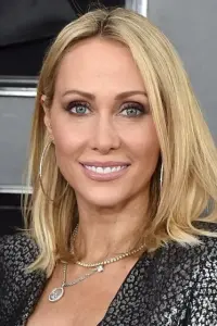 Фото  (Tish Cyrus)