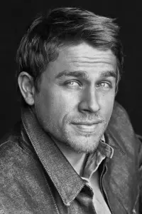 Фото Чарлі Ганнем (Charlie Hunnam)