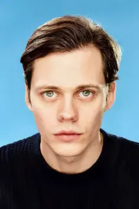 Фото Білл Скарсгард (Bill Skarsgård)