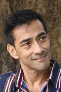 Фото  (Raymond Bagatsing)