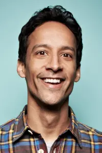 Фото Денні Пуді (Danny Pudi)