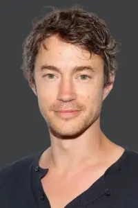 Фото Том Віздом (Tom Wisdom)