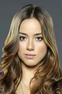 Фото Хлоя Беннет (Chloe Bennet)