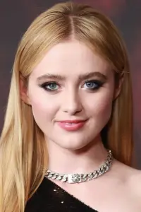 Фото Кетрін Ньютон (Kathryn Newton)