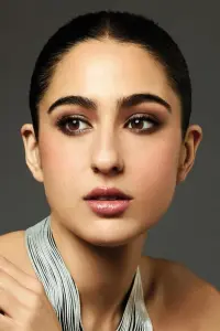 Фото  (Sara Ali Khan)