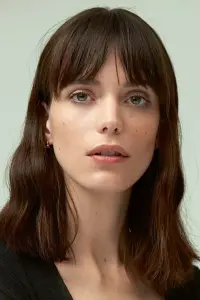 Фото Стейсі Мартін (Stacy Martin)