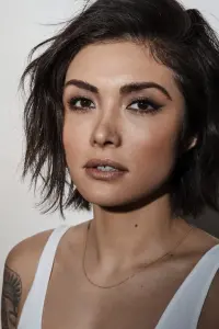 Фото Даніелла Пінеда (Daniella Pineda)