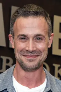 Фото Фредді Принц мл. (Freddie Prinze Jr.)