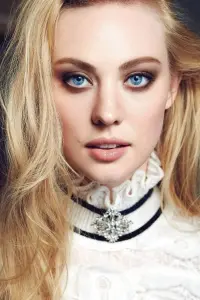 Фото Дебора Енн Волл (Deborah Ann Woll)