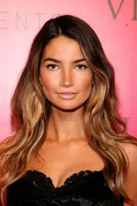 Фото  (Lily Aldridge)