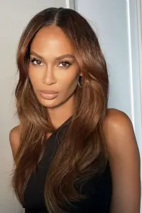 Фото Джоан Смоллз (Joan Smalls)