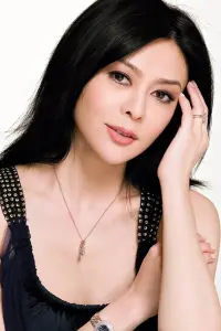 Фото Розамунд Кван (Rosamund Kwan)