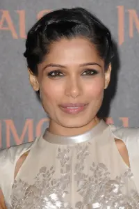 Фото Фріда Пінто (Freida Pinto)