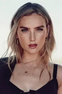 Фото  (Perrie Edwards)