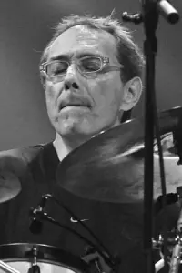 Фото  (Vinnie Colaiuta)