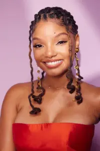 Фото Холлі Бейлі (Halle Bailey)