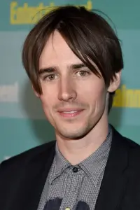 Фото Рів Карні (Reeve Carney)