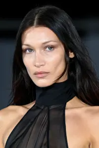 Фото  (Bella Hadid)