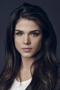 Фото Марі Авгеропулос (Marie Avgeropoulos)