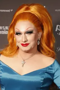 Фото  (Jinkx Monsoon)