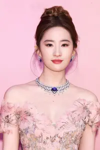 Фото Лю Іфей (Liu Yifei)