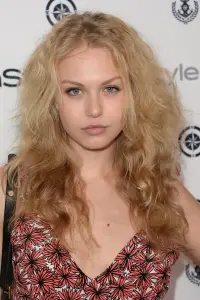 Фото Пенелопа Мітчелл (Penelope Mitchell)