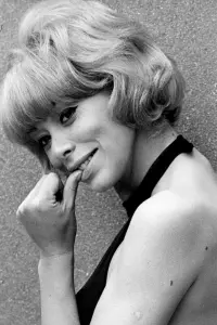 Фото Мірей Дарк (Mireille Darc)