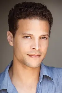 Фото  (Justin Guarini)