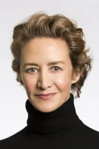 Фото Джанет МакТір (Janet McTeer)