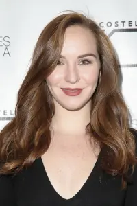 Фото  (Camryn Grimes)