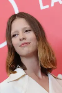 Фото Мія Гот (Mia Goth)