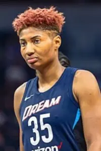 Фото  (Angel McCoughtry)