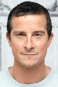 Фото  (Bear Grylls)