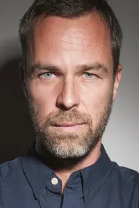 Фото JR Борн (JR Bourne)