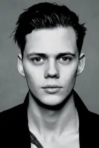 Фото Білл Скарсгард (Bill Skarsgård)