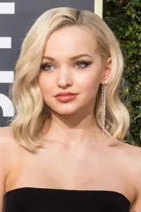 Фото Голуб Камерон (Dove Cameron)