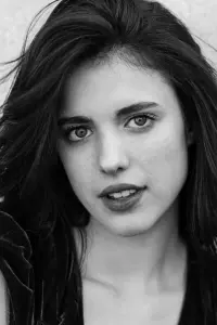 Фото Маргарет Квалі (Margaret Qualley)