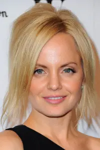 Фото Мена Суварі (Mena Suvari)