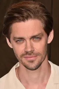 Фото Том Пейн (Tom Payne)