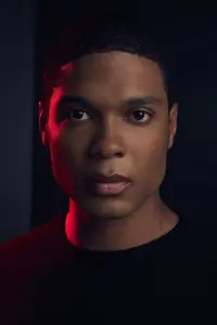 Фото Рей Фішер (Ray Fisher)