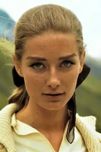 Фото Таня Маллет (Tania Mallet)