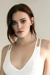 Фото Мадлен Брюер (Madeline Brewer)