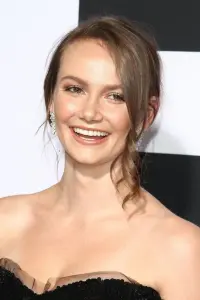 Фото  (Andi Matichak)