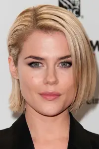 Фото Рейчел Тейлор (Rachael Taylor)