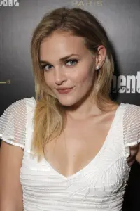 Фото Мадлен Брюер (Madeline Brewer)