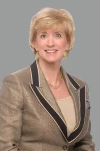 Фото  (Linda McMahon)