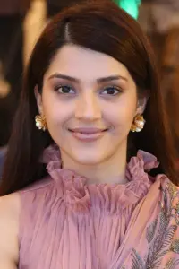 Фото  (Mehreen Pirzada)