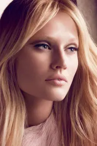 Фото Тоні Гарн (Toni Garrn)