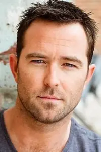 Фото Салліван Степлтон (Sullivan Stapleton)