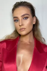 Фото  (Perrie Edwards)